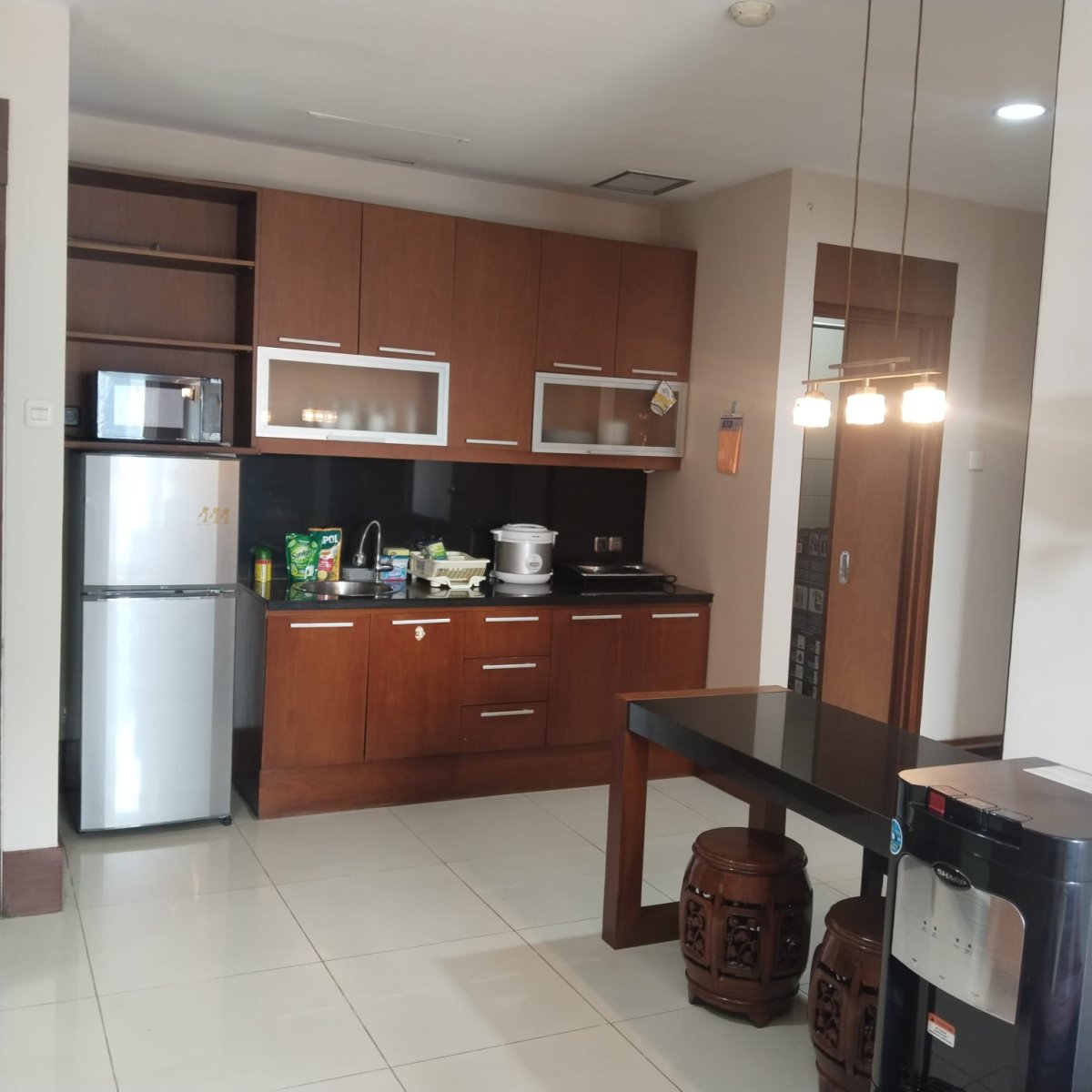 Disewakan 2 Kamar Tidur Cosmo Mansion Jakarta Pusat - Foto 2