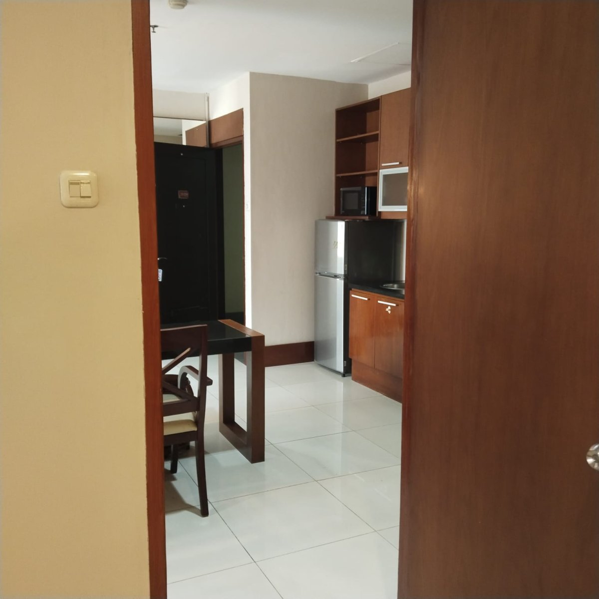 Disewakan 2 Kamar Tidur Cosmo Mansion Jakarta Pusat - Foto 6