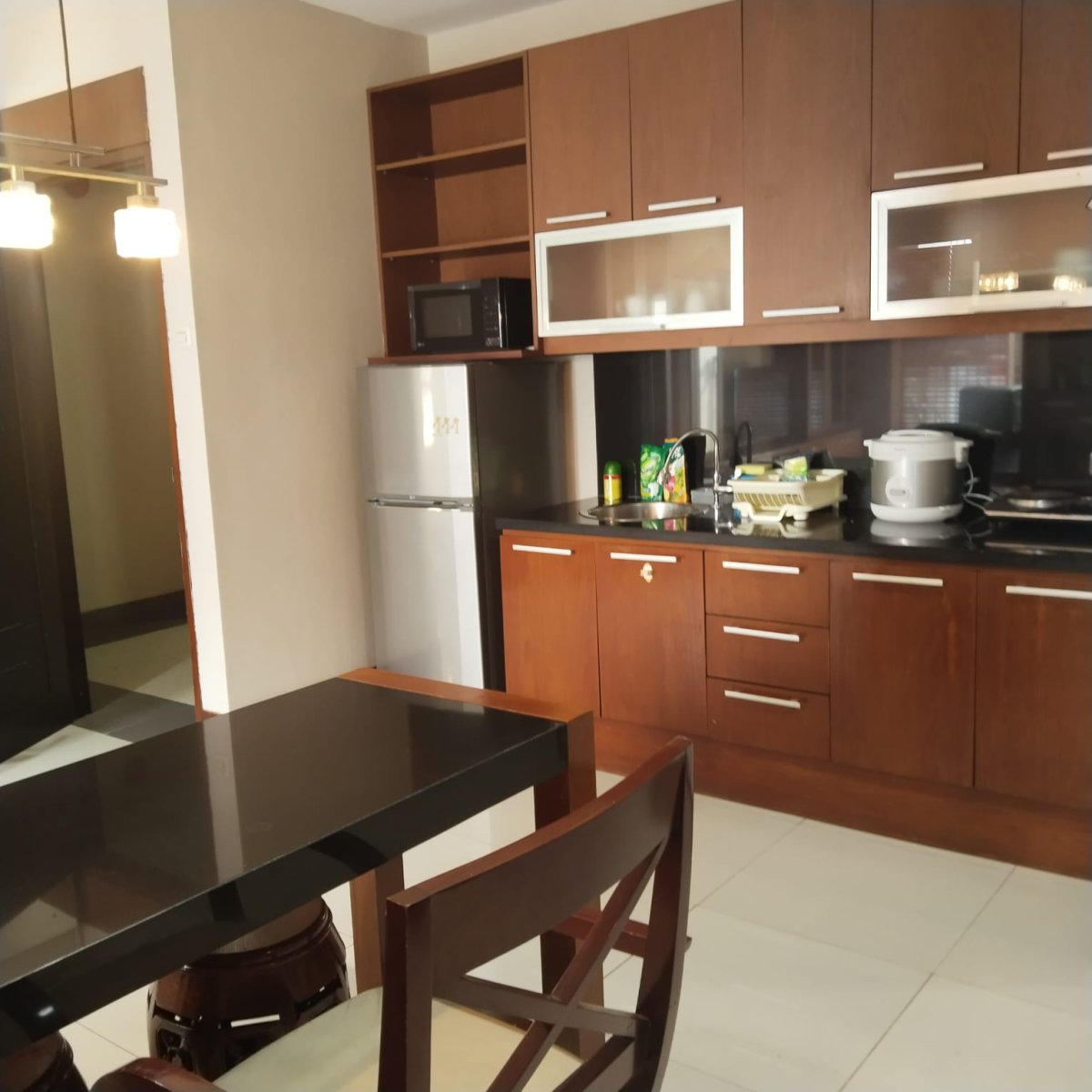 Disewakan 2 Kamar Tidur Cosmo Mansion Jakarta Pusat - Foto 10