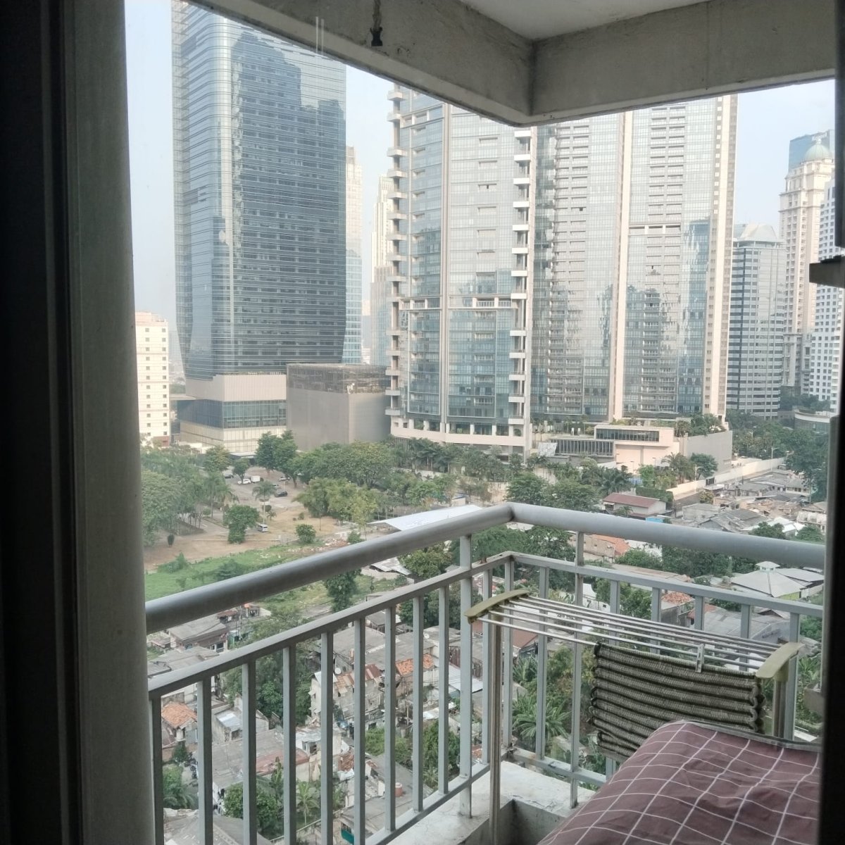 Disewakan 2 Kamar Tidur Sudirman Park Jakarta Pusat - Foto 4