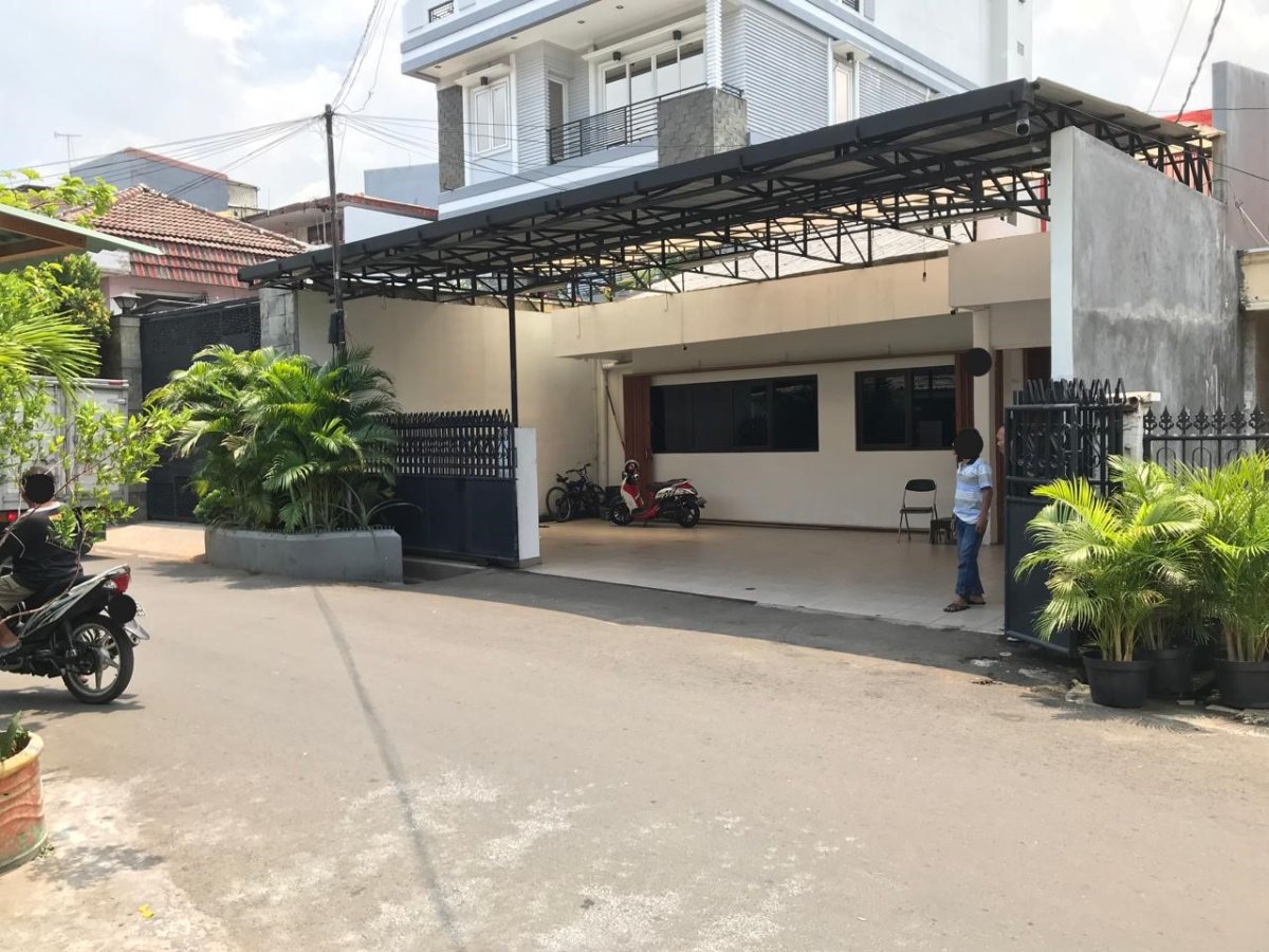 Jual di bawah NJOP Kantor dan Gudang di daerah Gajah Mada, Jakarta Pusat RR - Foto 2