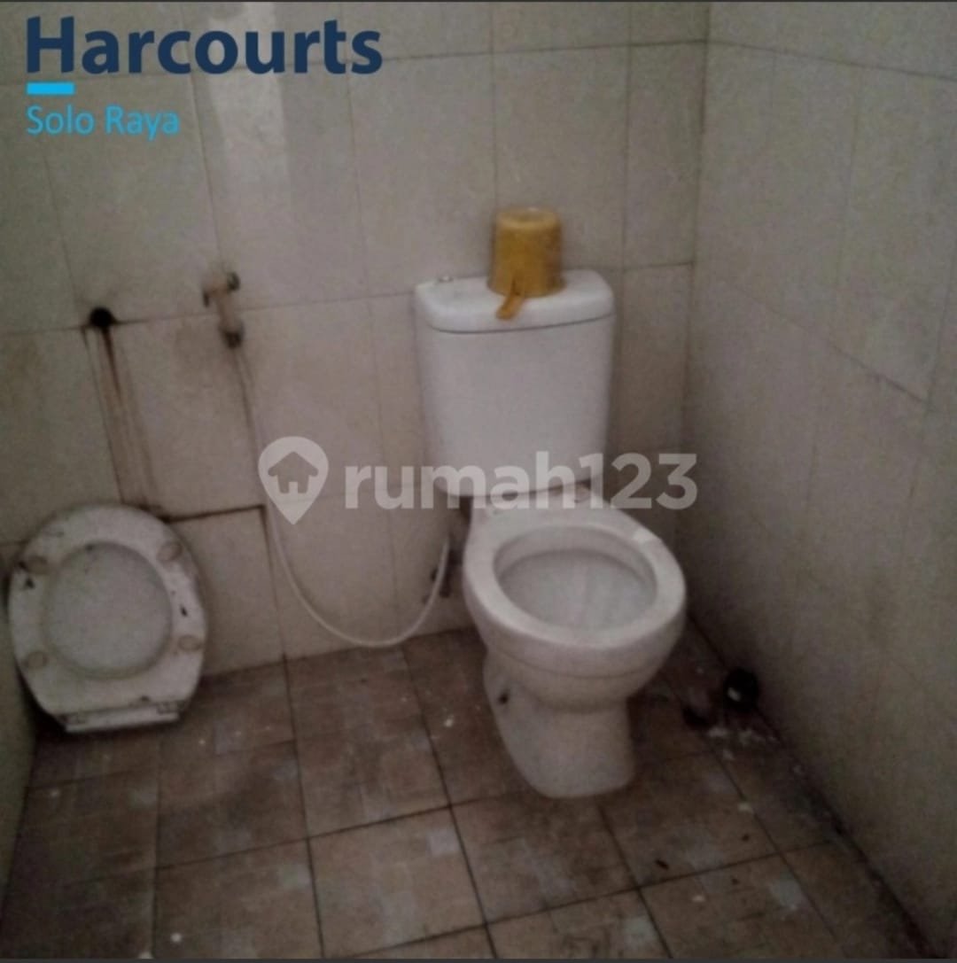 Ruko 2 Lantai Strategis Siap Pakai di Kawasan Bisnis Banjarsari, Solo - Foto 2