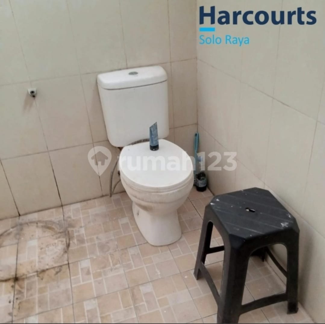 Ruko 2 Lantai Strategis Siap Pakai di Kawasan Bisnis Banjarsari, Solo - Foto 10