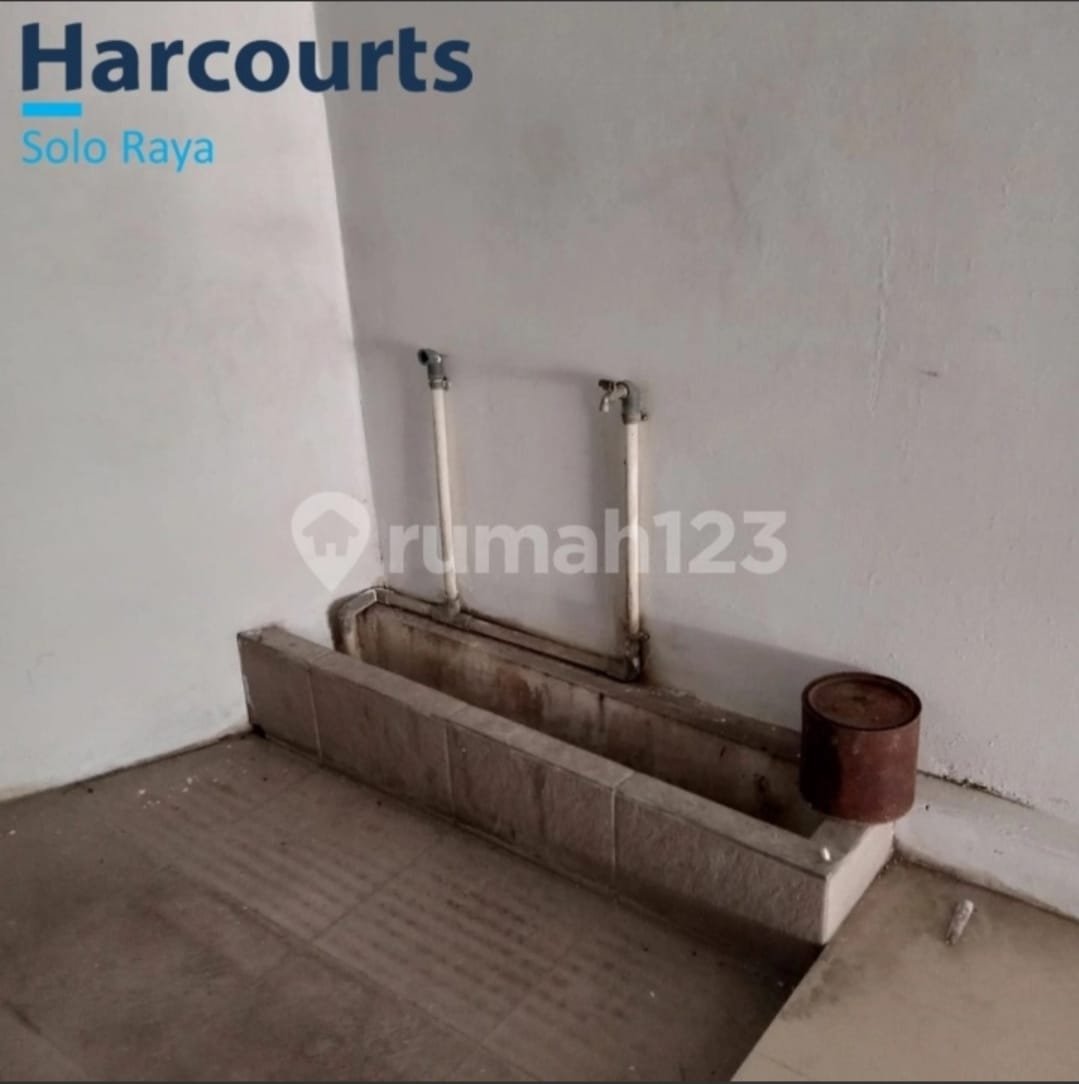 Ruko 2 Lantai Strategis Siap Pakai di Kawasan Bisnis Banjarsari, Solo - Foto 12