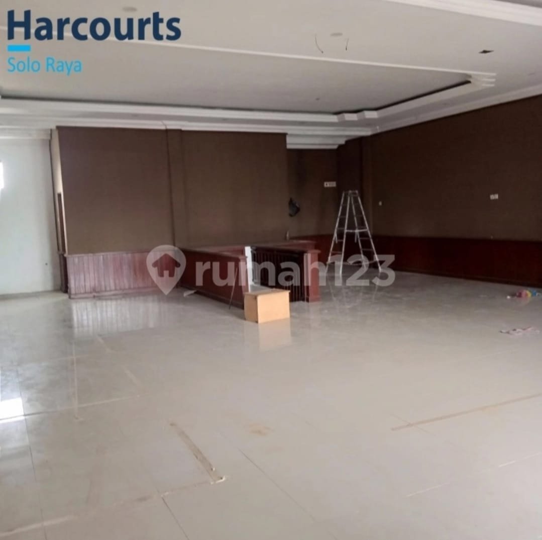 Ruko 2 Lantai Strategis Siap Pakai di Kawasan Bisnis Banjarsari, Solo - Foto 13