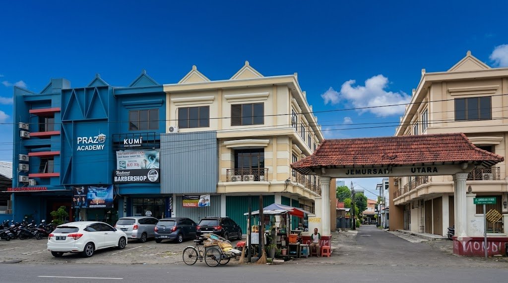 Lelang Incl. Pengosongan Ruko Posisi Hook Lokasi Nol Jalan Jemursari Surabaya