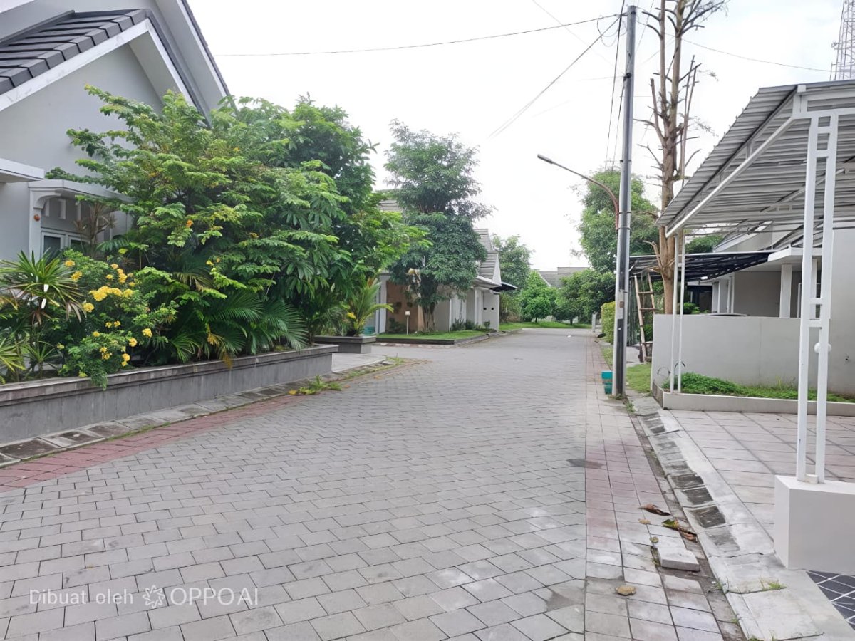 Rumah 2 Lantai Full Furnished di Cluster Colomadu - Foto 5