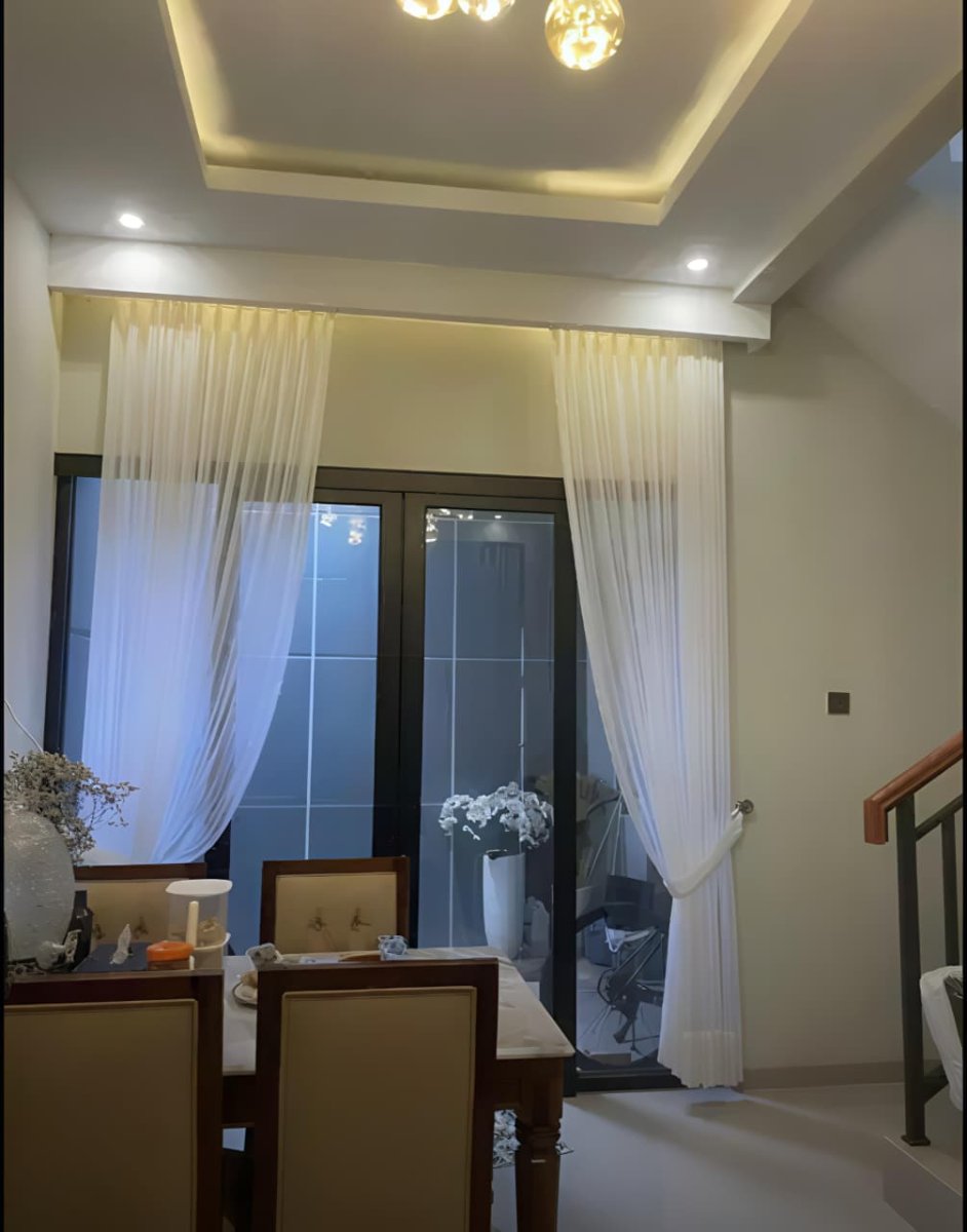 Rumah Minimalis 2 Lantai Furnished di Cluster Solo Baru - Foto 4