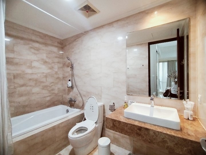 Apartemen Menteng Park Cikini 2BR Full Furnished Private Lift Disewakan Tahunan Zm - Foto 3