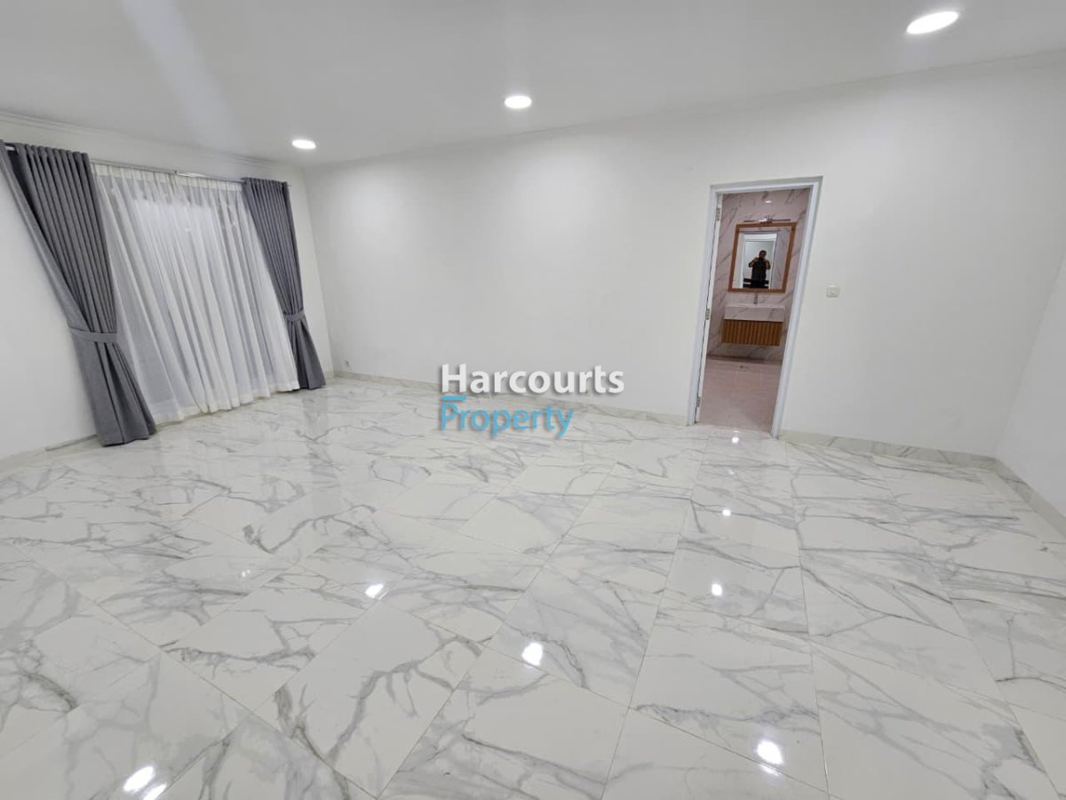 Disewakan Rumah Bagus dan Terawat Lingkungan Tenang di Dukuh Patra, Kuningan - Foto 10