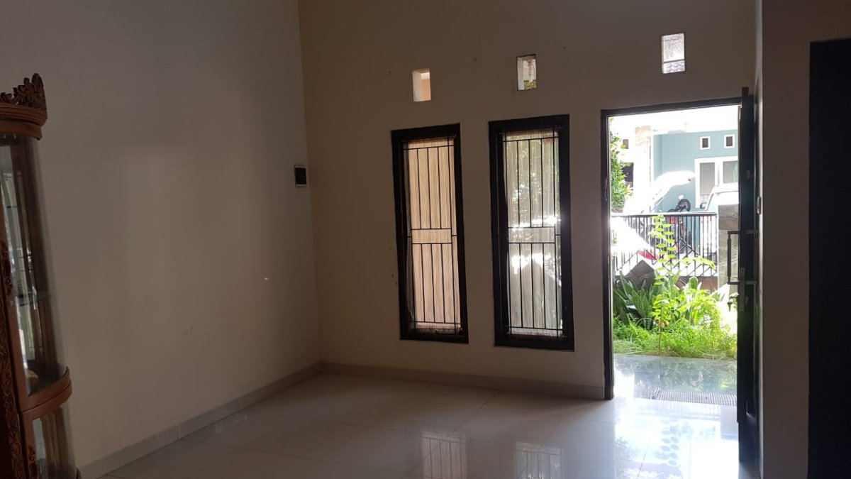 Rumah Minimalis dekat Luwes Gentan Solo - Foto 3