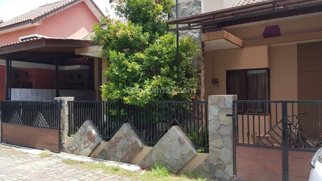 Rumah Minimalis dekat Luwes Gentan Solo - Foto 5