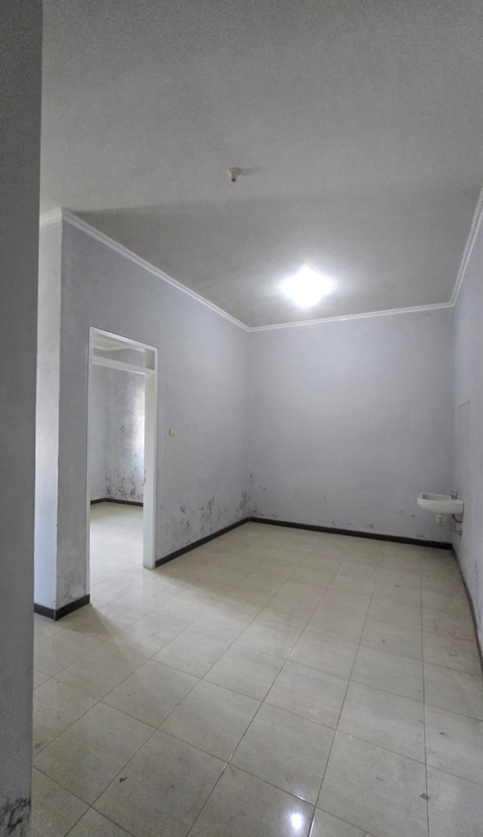 RUMAH 2 LANTAI SIAP HUNI – Dekat Mall Pakuwon Solo Baru - Foto 4
