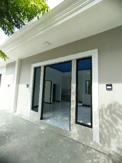 Rumah Istimewa di Sayap Indraprasta Pusat Kota Semarang - Strategis, Carport Luas dan Siap Jual / Sewa! - Foto 6