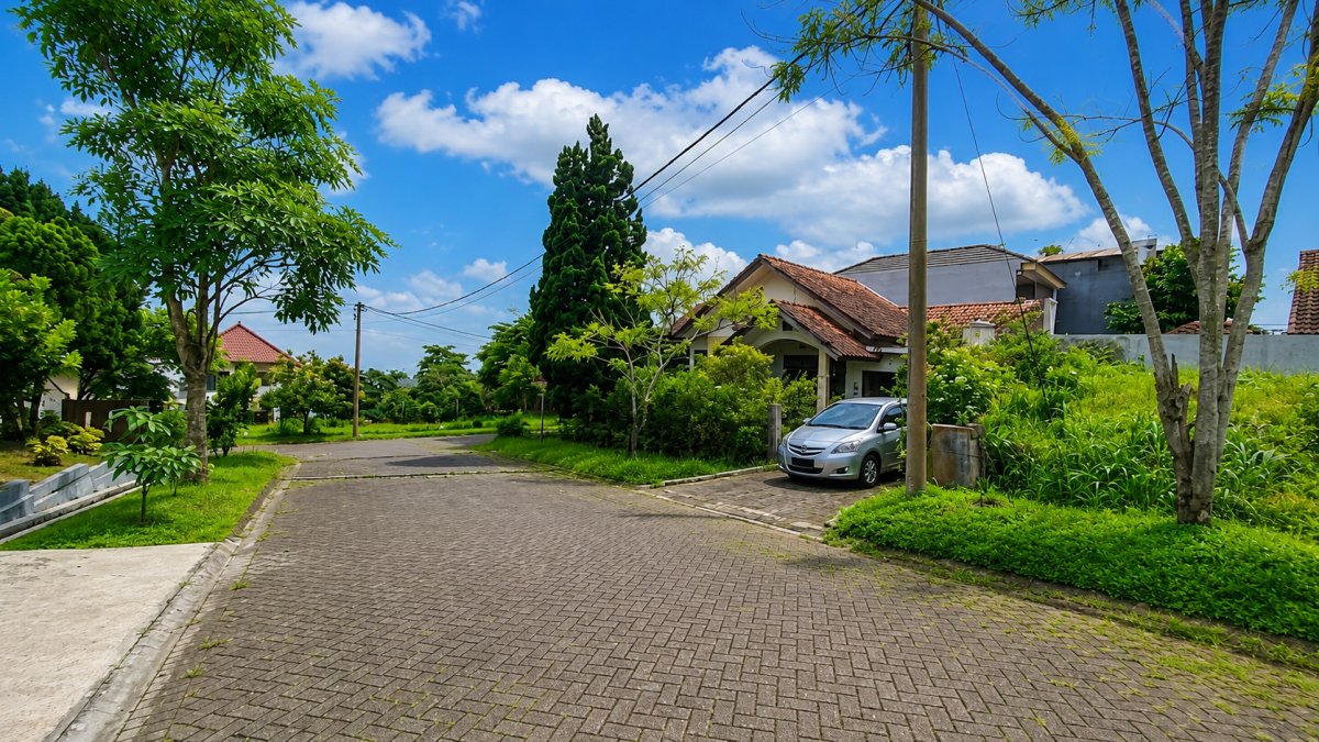 Lelang Villa Bukit Panderman Batu Malang Jawa Timur