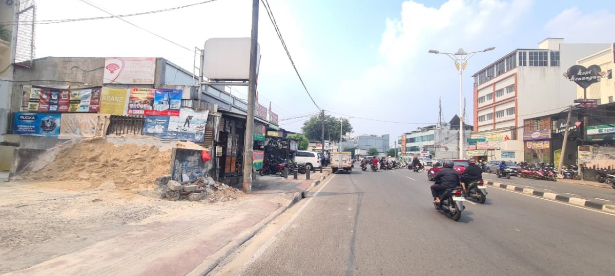 JUAL LAHAN HOEK SHM. AREA KOMERSIL PINGGIR JALAN JOGLO RAYA. LT 592 M2. LEBAR MUKA 20 MTR - Foto 2