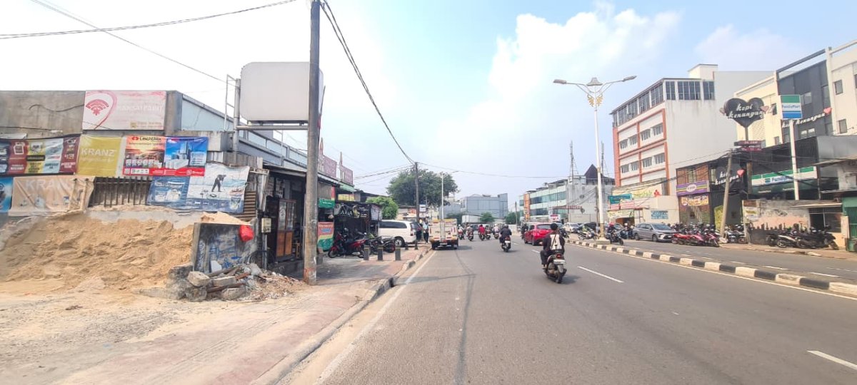 JUAL LAHAN HOEK SHM. AREA KOMERSIL PINGGIR JALAN JOGLO RAYA. LT 592 M2. LEBAR MUKA 20 MTR - Foto 3