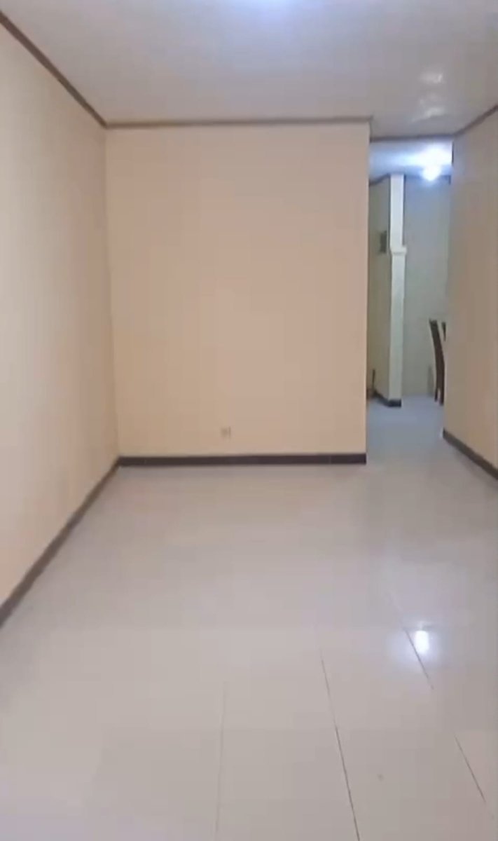 For Sale / Rent : Rumah strategis siap huni ( semi furnished ) - Foto 14