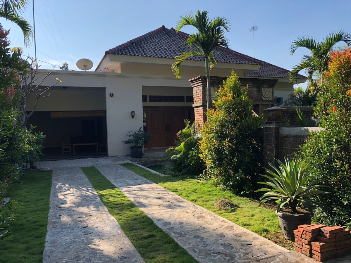 Mewah Lokasi dekat 3 Wisata Alam di Kota Ngawi, Jawa Timur Full Furnished Kondisi Siap Pakai