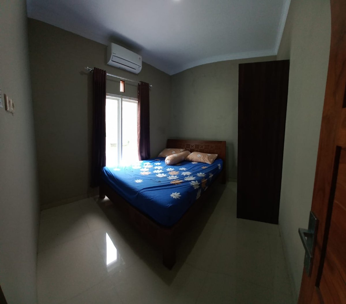 Rumah Bagus2 Lantai (Full Furnished) di Cluster Gedongan Colomadu - Foto 8