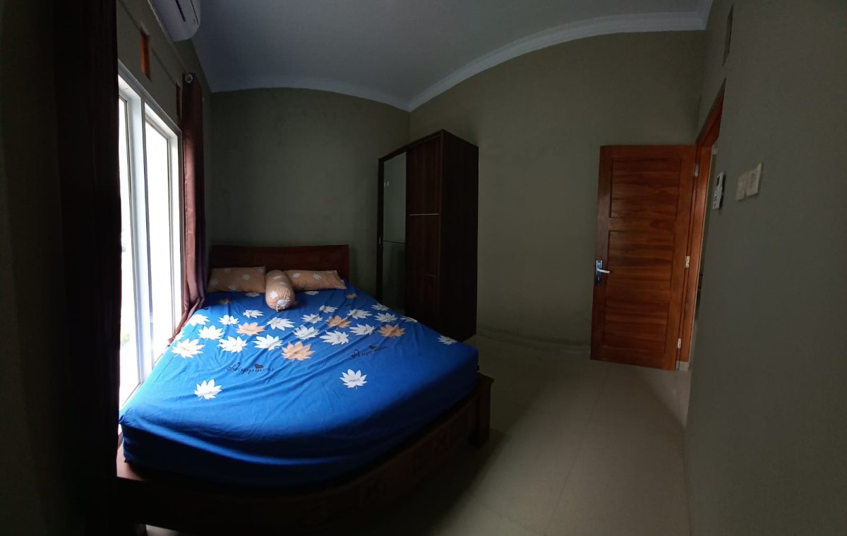 Rumah Bagus2 Lantai (Full Furnished) di Cluster Gedongan Colomadu - Foto 9