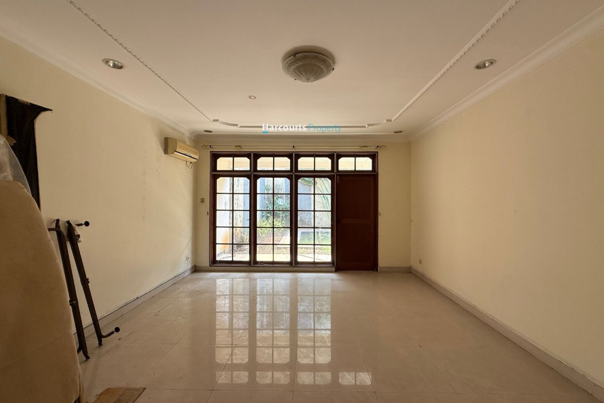 Dijual Rumah Klasik 2 Terawat Area Jl. Duta Permai Pondok Indah - Foto 4