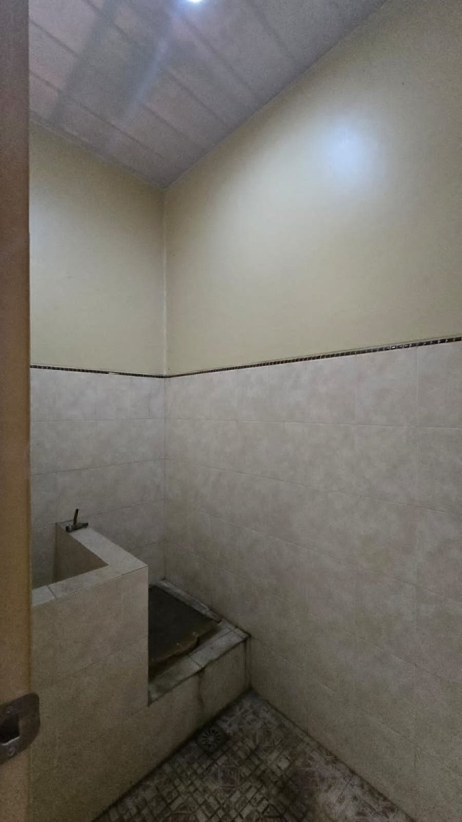 Rumah 2 Lantai Strategis Siap Huni Dekat Jalan Yos Sudarso, Serengan, Solo - Foto 3