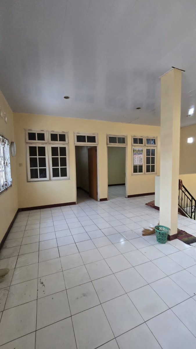 Rumah 2 Lantai Strategis Siap Huni Dekat Jalan Yos Sudarso, Serengan, Solo - Foto 10