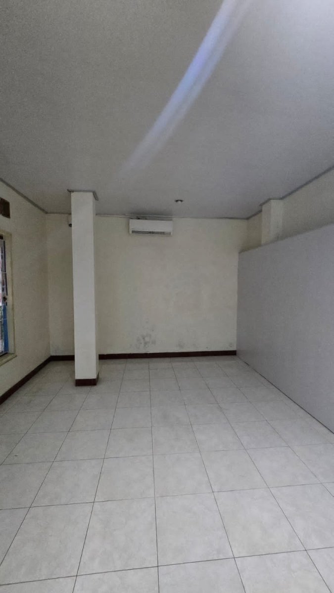 Rumah 2 Lantai Strategis Siap Huni Dekat Jalan Yos Sudarso, Serengan, Solo - Foto 13
