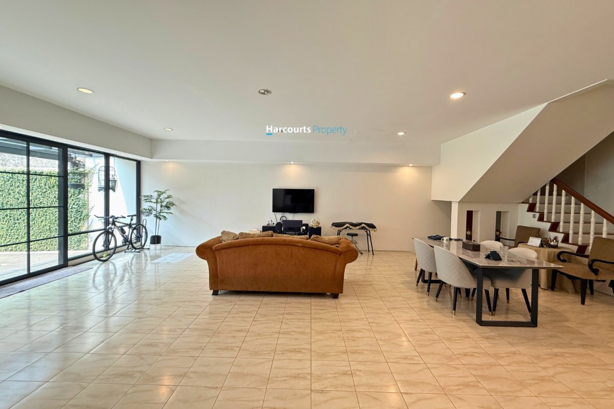 Dijual Rumah Modern Minimalis Bagus dan Terawat Lingkungan Tenang dan Asri di Pondok Indah - Foto 8