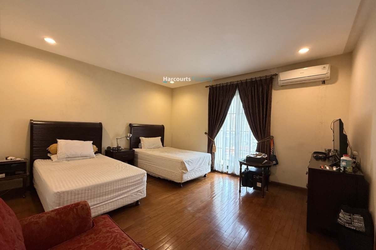 Dijual Rumah Modern Minimalis Bagus dan Terawat Lingkungan Tenang dan Asri di Pondok Indah - Foto 12