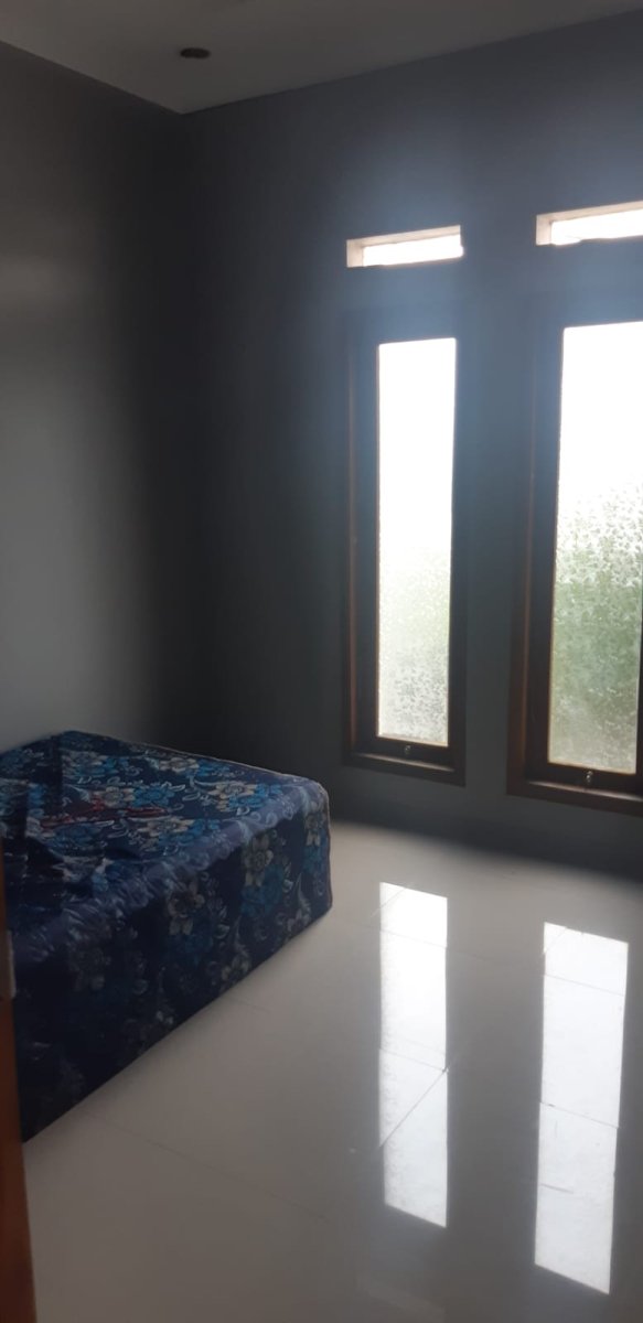 Rumah Bagus Minimalis ( semi furnish ) - Foto 4