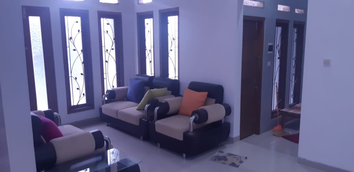 Rumah Bagus Minimalis ( semi furnish ) - Foto 6