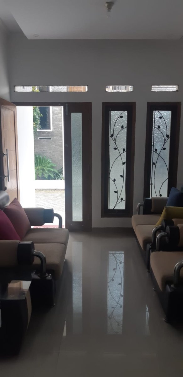 Rumah Bagus Minimalis ( semi furnish ) - Foto 7