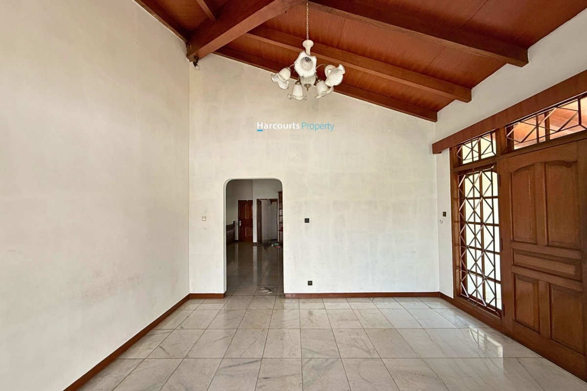 Disewakan Rumah Klasik Terawat Parkir Luas Area Jl. Bangka. - Foto 3