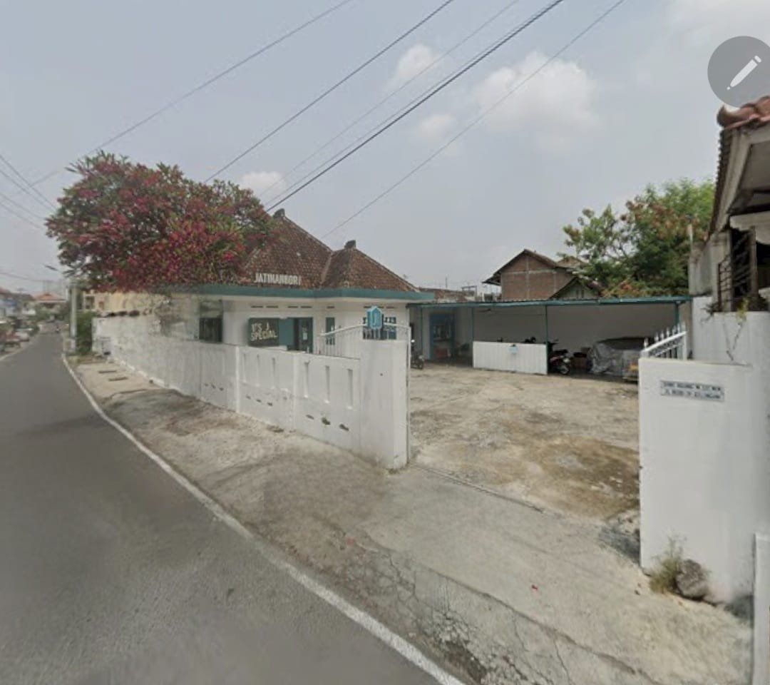 Rumah Klasik Eks Kuliner Strategis di Gilingan, Banjarsari, Solo