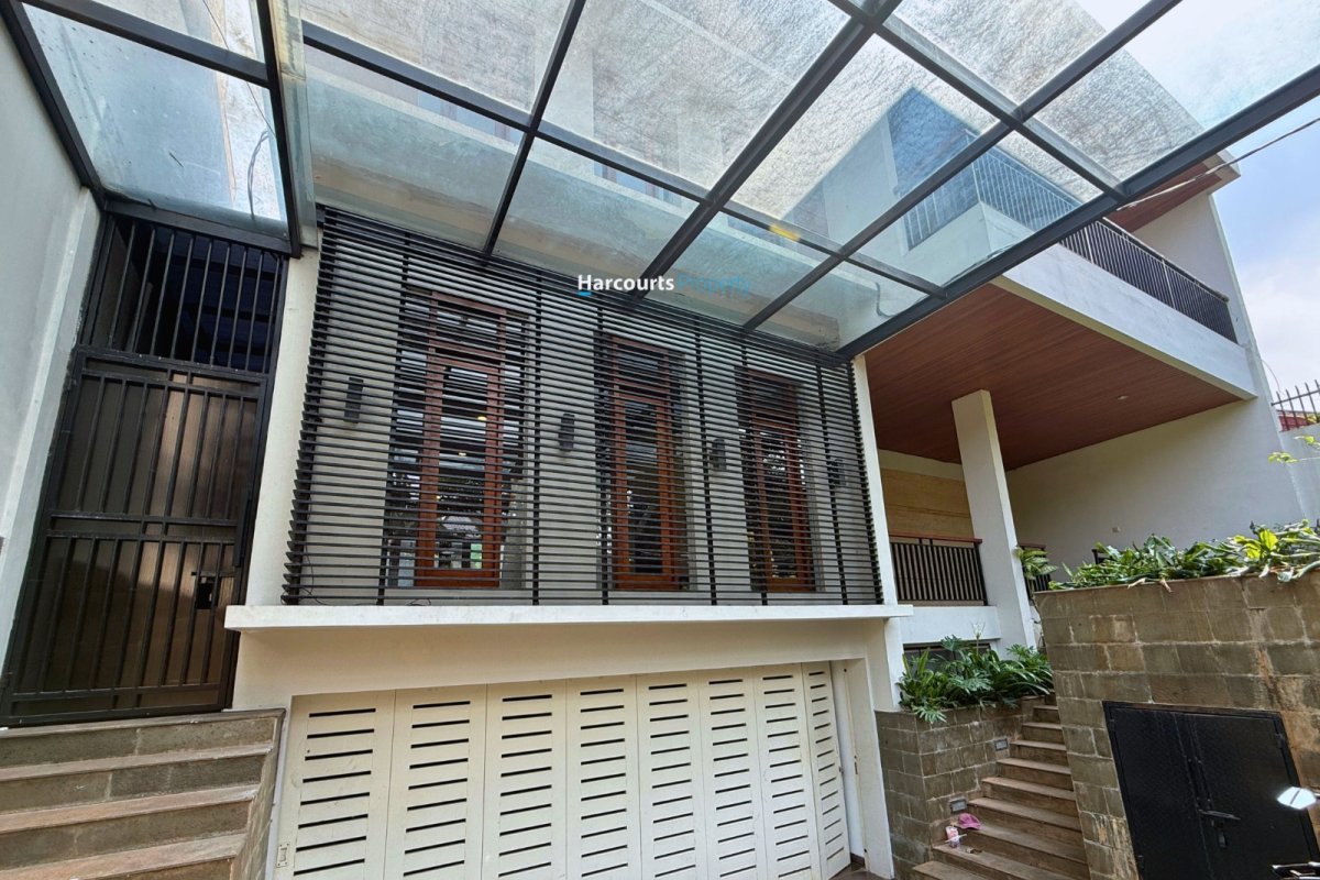 Disewakan Rumah Modern Area Jl. Mendawai Kebayoran Baru - Foto 2