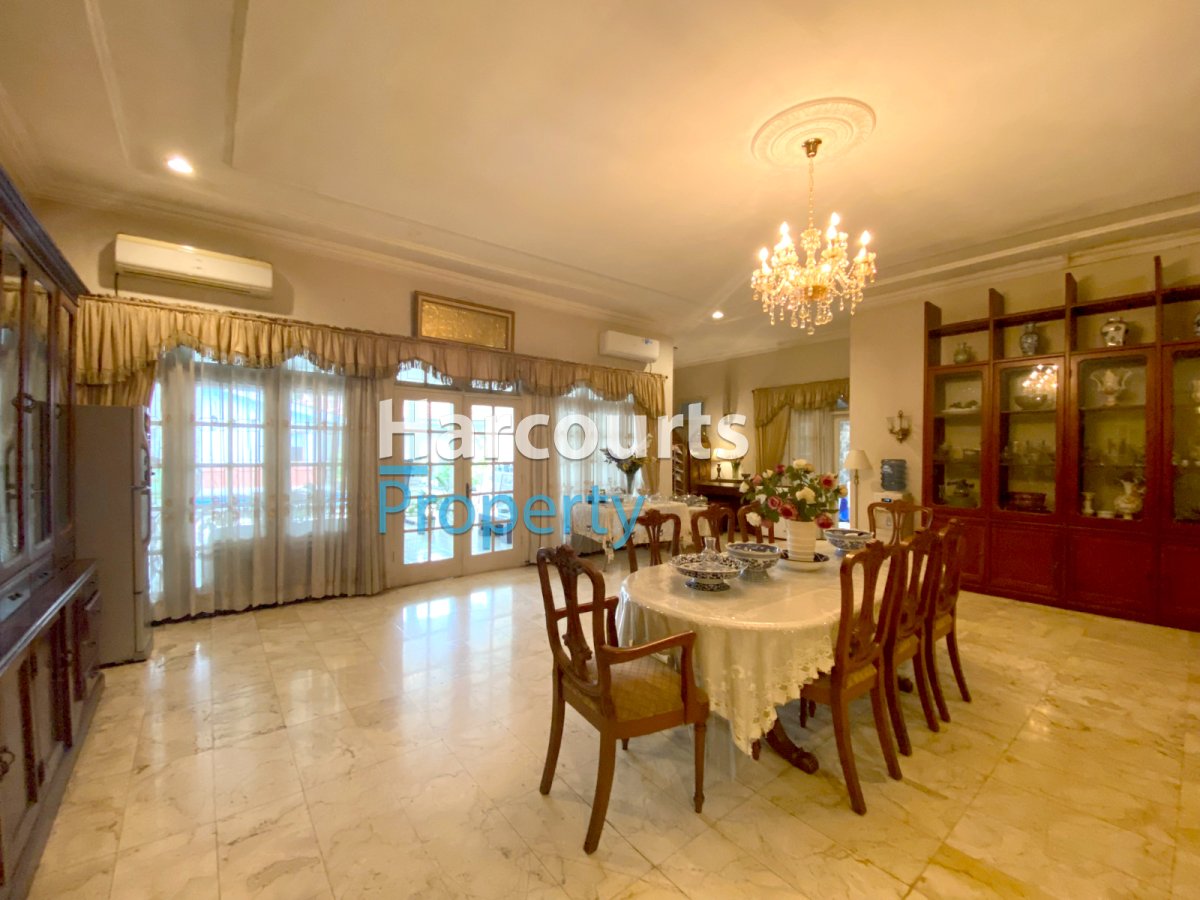 Dijual TURUN HARGA Rumah Lama Layak Huni dan Masih Sangat Terawat Area Jl. Bangka - Foto 4