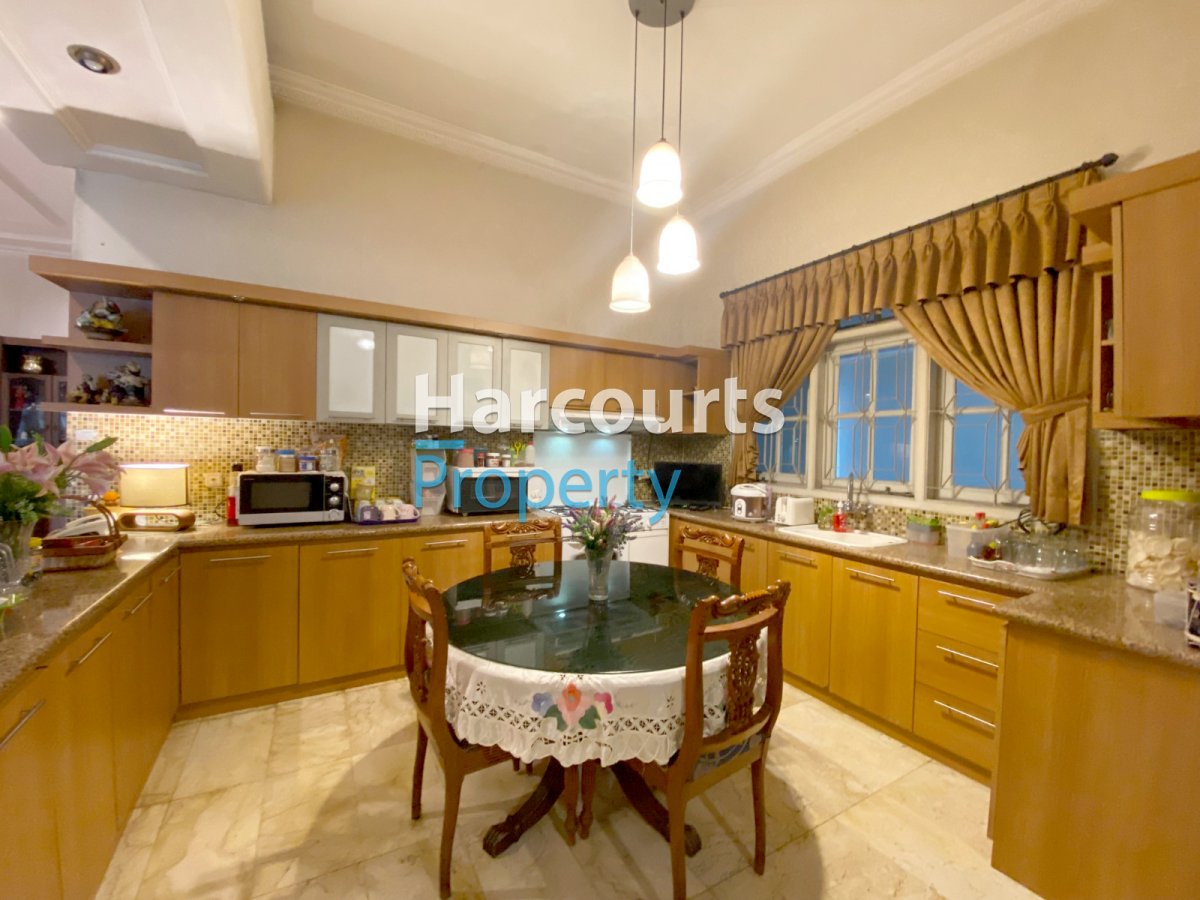Dijual TURUN HARGA Rumah Lama Layak Huni dan Masih Sangat Terawat Area Jl. Bangka - Foto 5