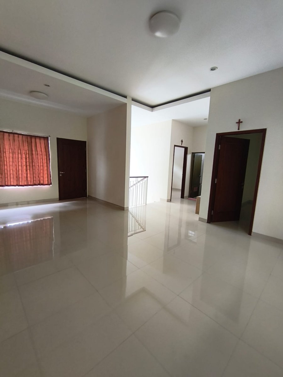 Rumah Siap Huni di Dekat Luwes Lojiwetan Solo - Foto 7