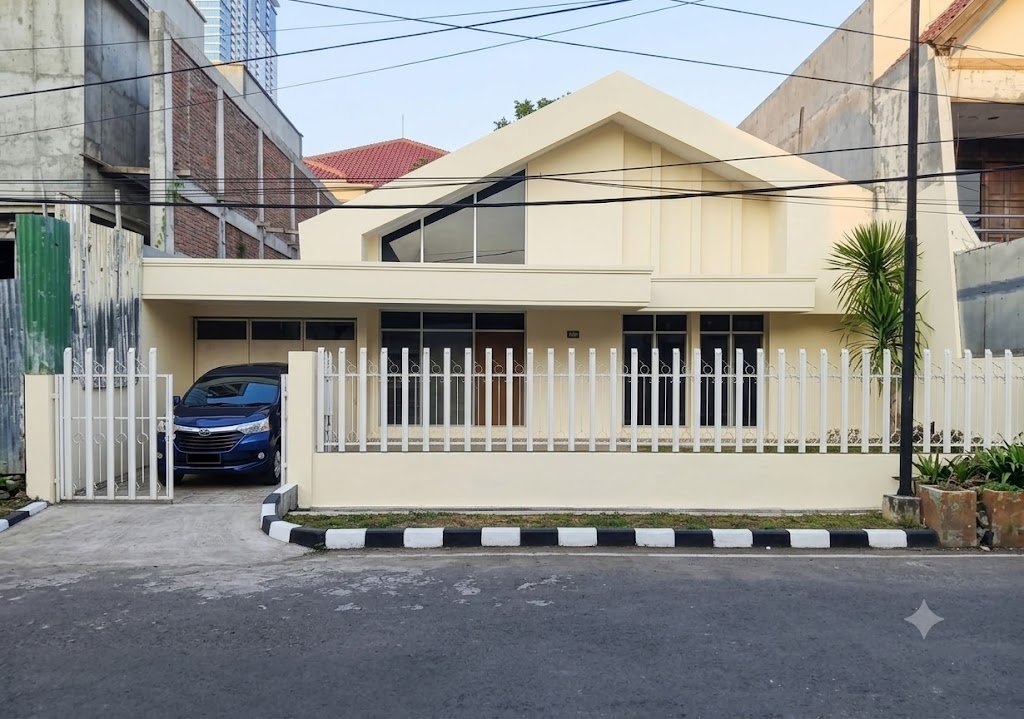 Lelang Rumah Strategis @Dharmahusada Indah Selatan Surabaya