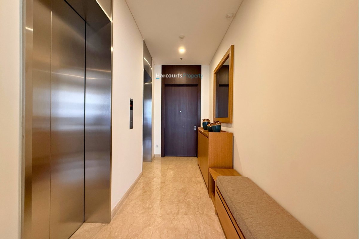 Disewakan Apartemen Luxury Lantai Tinggi Full Furnished di Pakubuwono Spring - Foto 3