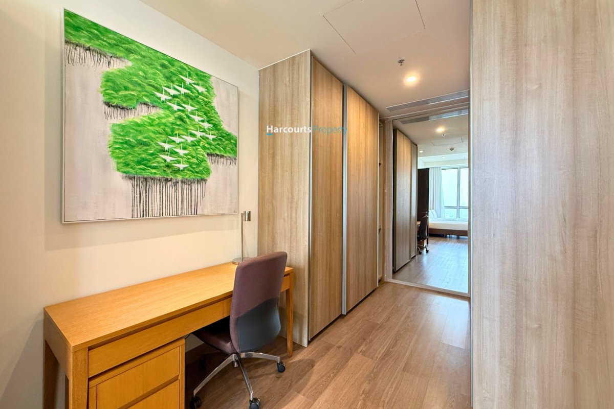 Disewakan Apartemen Luxury Lantai Tinggi Full Furnished di Pakubuwono Spring - Foto 13