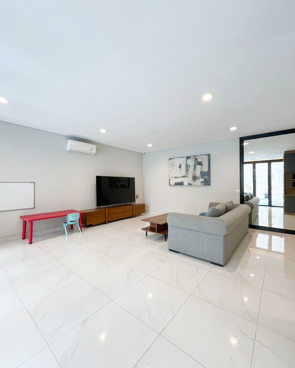 Dijual Rumah Newly Renovated Modern Tropical Exclusive Area Mega Kuningan - Foto 4