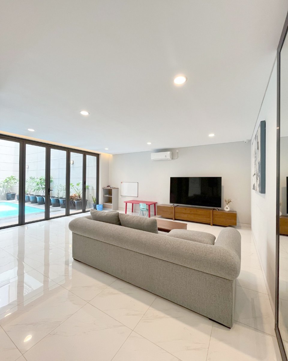 Dijual Rumah Newly Renovated Modern Tropical Exclusive Area Mega Kuningan - Foto 5