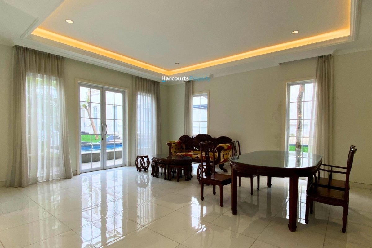Disewakan Rumah Hunian Bagus Dan Terawat Lokasi Strategis di Kemang - Foto 3