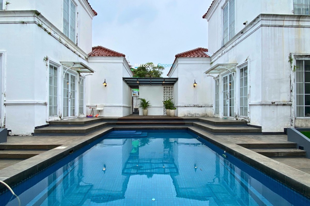 Disewakan Rumah Hunian Bagus Dan Terawat Lokasi Strategis di Kemang - Foto 14