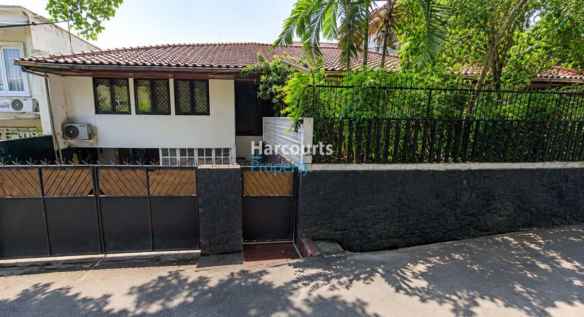 Dijual Rumah Klasik Area Jl. Taman Radio Dalam Kebayoran Baru