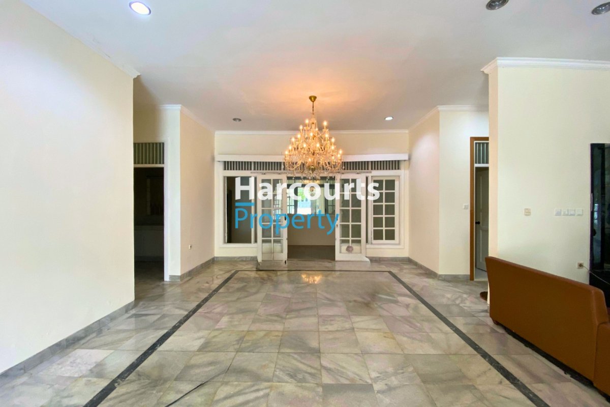 Dijual Rumah Klasik Bagus dan Terawat Lokasi Strategis Kawasan Elite di Kuningan - Foto 8