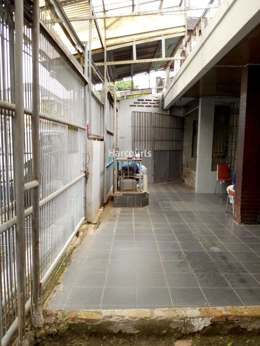 Dijual Rumah Lama Hitung Tanah Lokasi Strategis di Jl. Lamandau, Kebayoran Baru - Foto 2